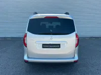 Usata Mercedes 180 116 CV (85 kW) 2023 Argento metallizzato Berlina