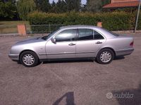 Usata Mercedes E250 Elegance 1996 Berlina