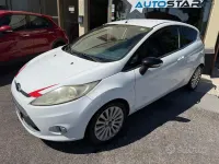 Usata Ford Fiesta 92 CV (67 kW) 2009 Bianco Berlina