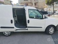 Usata Fiat Doblò 90 CV (66 kW) 2012 Bianco Monovolume