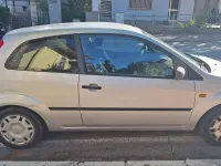 Usata Ford Fiesta 75 CV (55 kW) 2004 Grigio Utilitaria