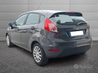 Usado Ford Fiesta Business Edition 75 HP (55 kW) 2017 Cinzento Citadino