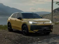 Nuova VW T-Roc R-line 150 CV (110 kW) 2026 Canary yellow nero SUV
