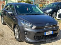 Usata Kia Rio Active 84 CV (61 kW) 2018 Grigio Berlina