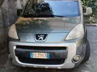 Usata Peugeot TePee Outdoor 111 CV (81 kW) 2011 Verde Station wagon