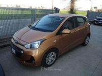 Usata Hyundai i10 Comfort 69 CV (50 kW) 2017 Arancione Utilitaria