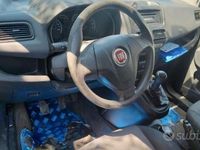 Usata Fiat Doblò 90 CV (66 kW) 2010 Blu Monovolume