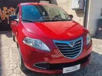 Usata Lancia Ypsilon 69 CV (50 kW) 2012 Rosso Utilitaria
