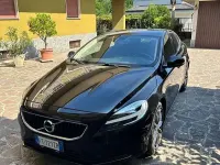 Usata Volvo V40 Business Edition 120 CV (88 kW) 2019 Nero Berlina