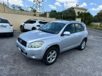 Usata Toyota RAV4 Sol 136 CV (100 kW) 2007 Grigio SUV
