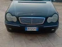 Usata Mercedes C220 Elegance 150 CV (110 kW) 2004 Nero Berlina