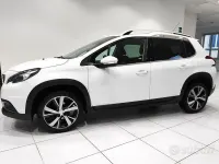 Usata Peugeot 2008 Allure 99 CV (72 kW) 2017 Bianco SUV