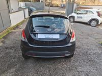 Usata Lancia Ypsilon 69 CV (50 kW) 2015 Nero Utilitaria