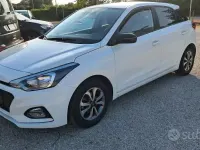 Usata Hyundai i20 73 CV (53 kW) 2020 Bianco Utilitaria