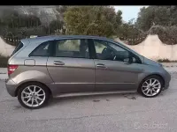 Usata Mercedes B180 109 CV (80 kW) 2007 Grigio Monovolume