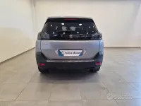 Usata Peugeot 5008 Allure 131 CV (96 kW) 2021 Grigio SUV