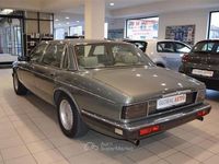 Usata Jaguar XJ40 Sovereign 222 CV (163 kW) 1990 Grigio Berlina