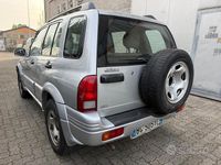 Usata Suzuki Grand Vitara 128 CV (94 kW) 2000 Grigio SUV