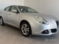 Usata Alfa Romeo Giulietta Distinctive 120 CV (88 kW) 2011 Grigio Utilitaria