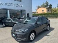 Usata VW Tiguan Life 131 CV (96 kW) 2024 Grigio SUV