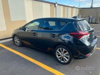 Usata Toyota Auris Lounge 112 CV (82 kW) 2017 Nero Berlina