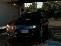 Usata Alfa Romeo 147 120 CV (88 kW) 2006 Nero Utilitaria