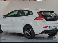 Usata Volvo V40 Business Edition 120 CV (88 kW) 2019 Bianco Station wagon