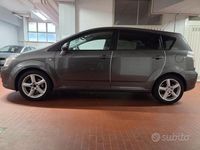 Usata Toyota Corolla Verso 241 CV (177 kW) 2007 Grigio Monovolume