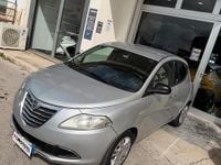 Usata Lancia Ypsilon 74 CV (54 kW) 2012 Bianco Utilitaria