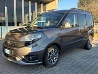 Usata Fiat Doblò Trekking 120 CV (88 kW) 2015 Gray Monovolume
