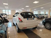 Usata Lancia Ypsilon Gold 95 CV (69 kW) 2016 Bianco Utilitaria