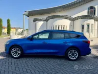 Usata Ford Focus 125 CV (91 kW) 2022 Blu Station wagon
