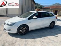 Usata Opel Astra 165 CV (121 kW) 2012 Bianco Station wagon
