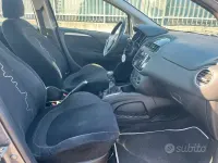 Usata Fiat Punto Lounge 69 CV (50 kW) 2014 Grigio Utilitaria