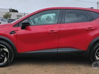 Usata Renault Captur Evolution 101 CV (74 kW) 2024 Rosso SUV