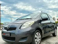 Usata Toyota Yaris 69 CV (50 kW) 2010 Bianco Utilitaria