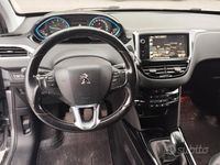 Usata Peugeot 2008 Allure 99 CV (72 kW) 2016 Grigio SUV