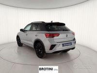 Usata VW T-Roc R-line 110 CV (80 kW) 2024 Grigio SUV