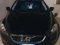 Usata Volvo V40 Momentum 120 CV (88 kW) 2016 Nero Berlina