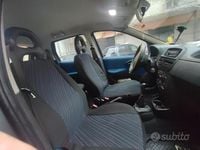 Usata Fiat Punto 69 CV (50 kW) 2004 Grigio Berlina