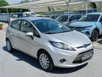 Usata Ford Fiesta 60 CV (44 kW) 2011 Argento Berlina
