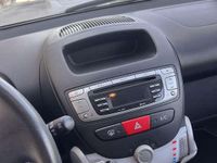 Gebraucht Peugeot 107 Urban Move 68 PS (50 kW) 2012 Kleinwagen