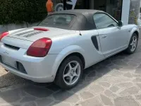 Usata Toyota MR2 140 CV (102 kW) 2001 Grigio Cabrio