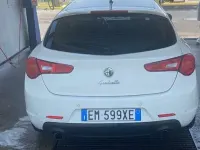 Usata Alfa Romeo Giulietta Exclusive 140 CV (102 kW) 2012 Bianco Utilitaria