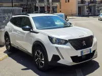Usata Peugeot 2008 Allure 110 CV (80 kW) 2022 Bianco SUV