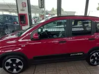 Usata Fiat Panda Cross Cross 69 CV (50 kW) 2025 Rosso Utilitaria