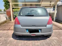 Usata Suzuki Swift 68 CV (50 kW) 2005 Grigio Utilitaria