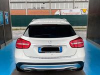 Usata Mercedes GLA180 Premium 109 CV (80 kW) 2015 Bianco SUV