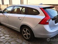 Usata Volvo V60 Business Edition 120 CV (88 kW) 2015 Grigio Station wagon