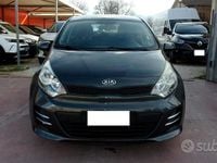 Usata Kia Rio Active 75 CV (55 kW) 2017 Grigio Berlina